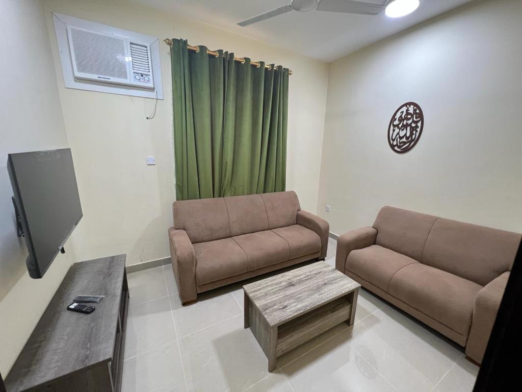 Golden Seasons Furnished 6 *