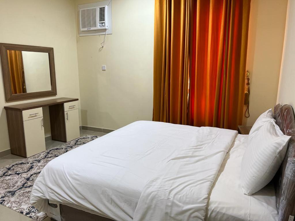 Golden Seasons Furnished 6